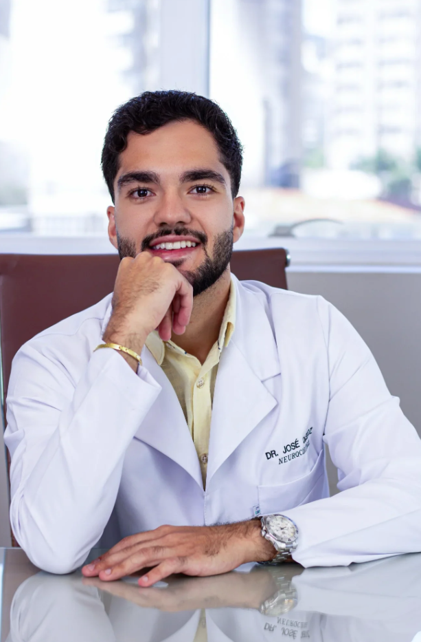 Dr. José Queiroz — Neurocirurgia e Coluna