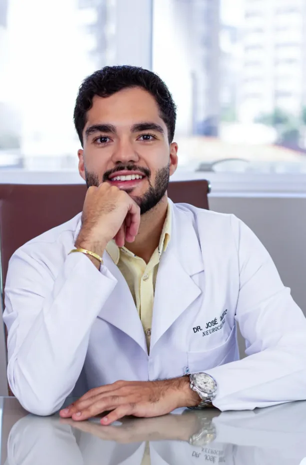 Dr. José Queiroz — Neurocirurgia e Coluna